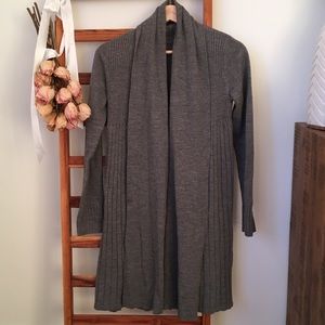 Knee length cardigan / long duster